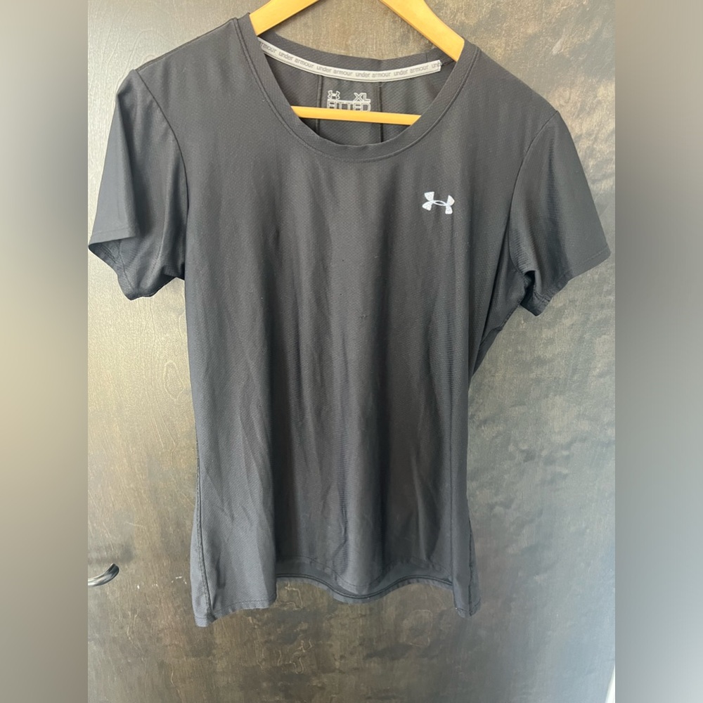 Under Armour heatgear athletic tee shirt size xl